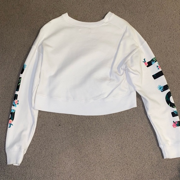 Hollister Cropped crew sweatshirt- women’s size small - Picture 2 of 4